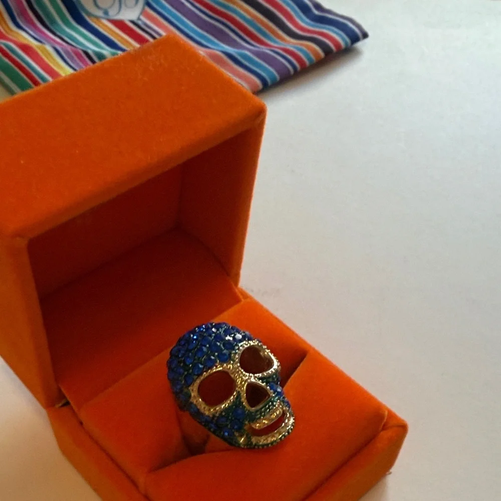 Blue and Gold Skull Ring - Picture 5 of 8